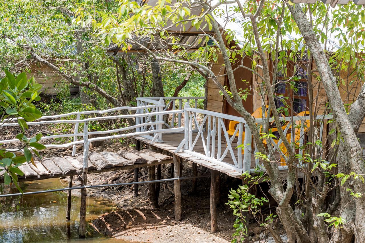 Bliss Bay Nilaveli Hotel Ngoại thất bức ảnh